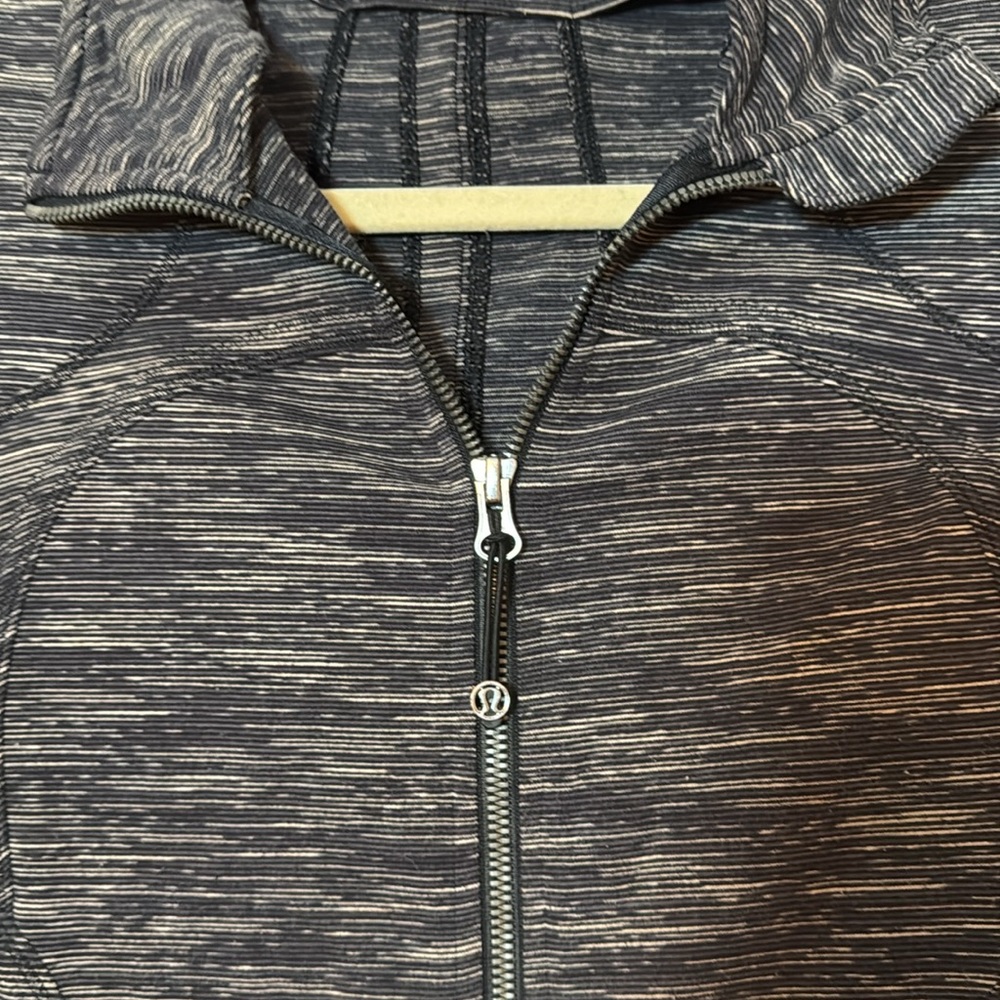 Lululemon Define Jacket - Picture 3 of 4